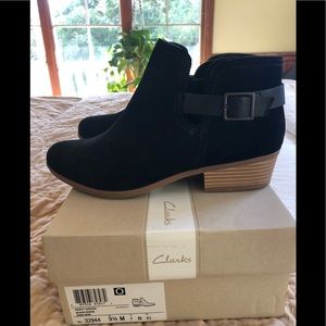 clarks women's addiy carisa ankle boot